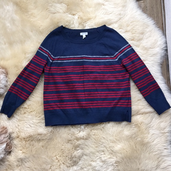 Joie- SOFT scoop neck semi-crop top