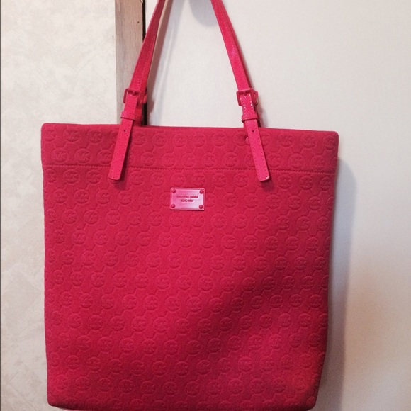 Michael Kors tote.