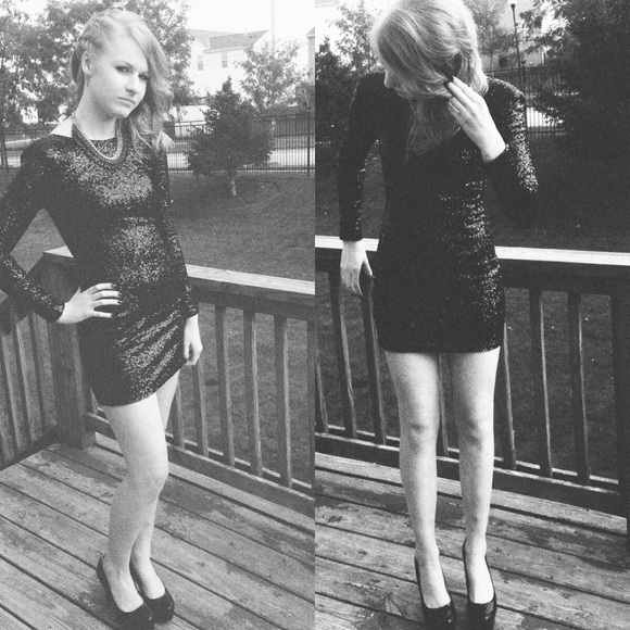 Dresses & Skirts - Long sleeve black sequin dress