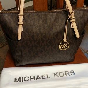 Micheal Kors tote bag