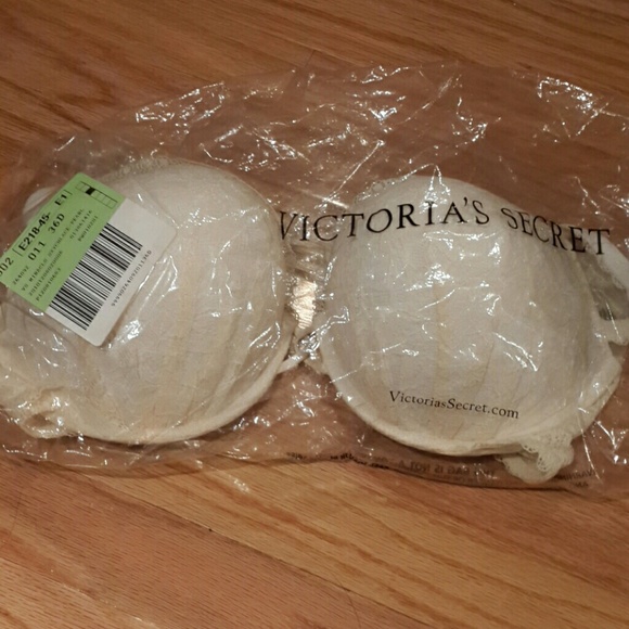 Victoria's Secret Miraculous Bra