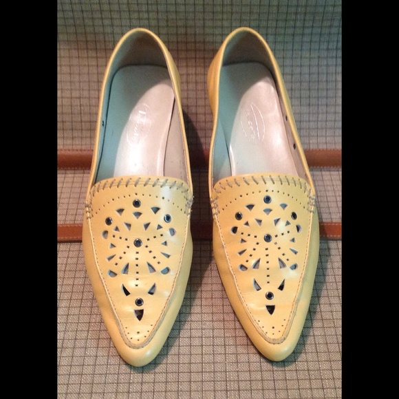 Talbots leather laser cut flats SPRING COLOR!