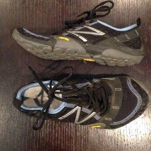 Light weight new balance athletic shoes