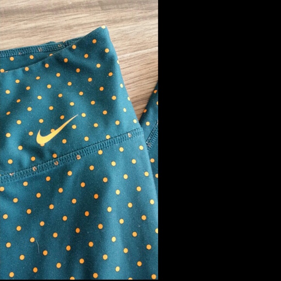 ALMOST NEW Nike running pants S