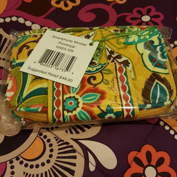 NWT Vera Bradley smartphone wristlet Provencal