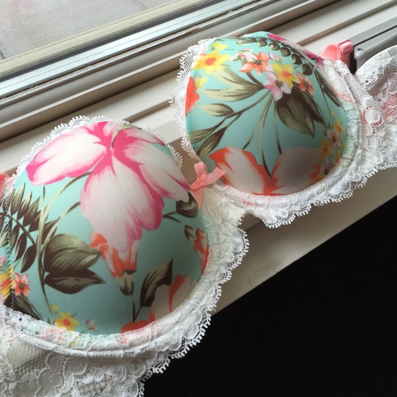 NEW Victoria's Secret Demi