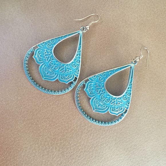 Aqua Blue Stone Earrings - Picture 1 of 2