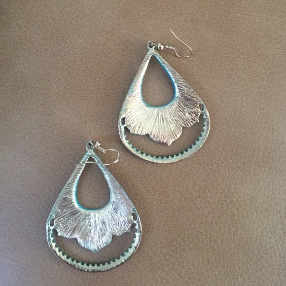 Aqua Blue Stone Earrings - Picture 2 of 2