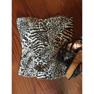 Leopard print strapless top