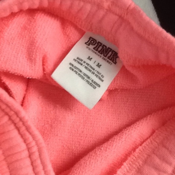 SOLD BNWOT VS PINK campus fit sweat pants - Picture 4 of 4
