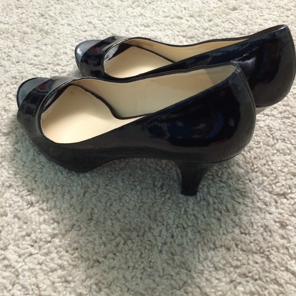 Used once , Franco Sarto heels in black patent - Picture 2 of 3
