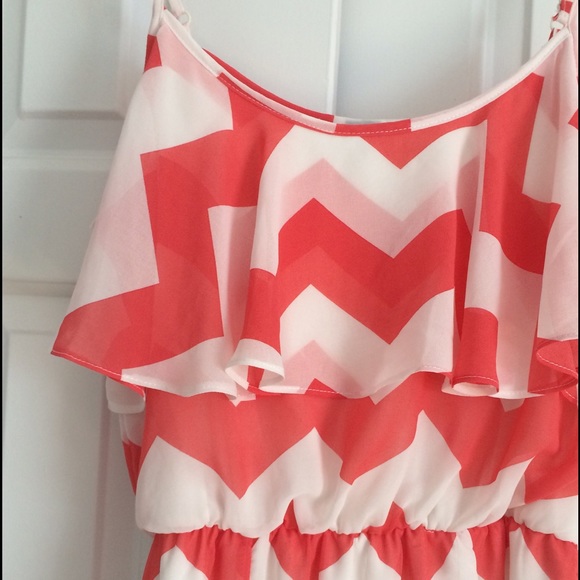 Pink coral white chevron maxi dress summer small - Picture 2 of 3