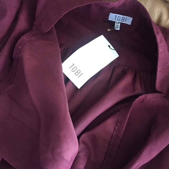 Tobi- maroon coat