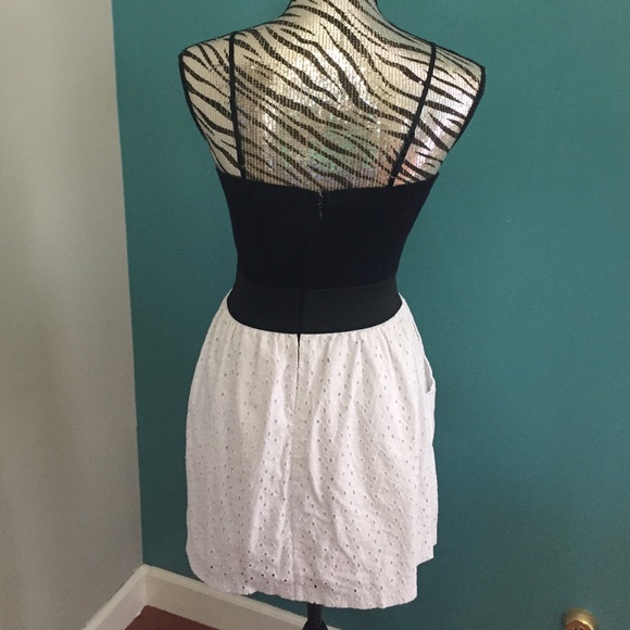 Black and White Dress - Picture 2 of 4