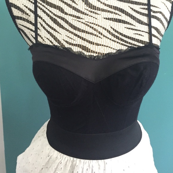 Black and White Dress - Picture 4 of 4