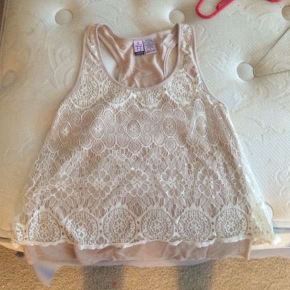 Fancy Lace Sleeveless Shirt