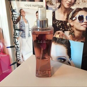 Dark Kiss Body Spray