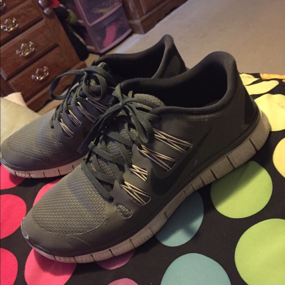 Nike women free run size 9