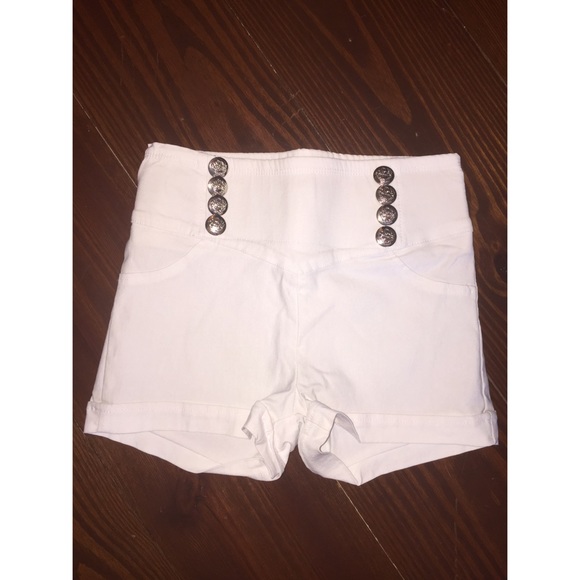 white high waisted shorts