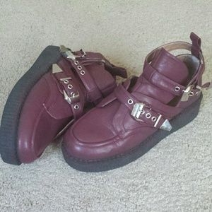 Burgandy Creepers