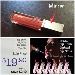🚫SOLD🚫Lip Gloss Built-in Light & Mirror
