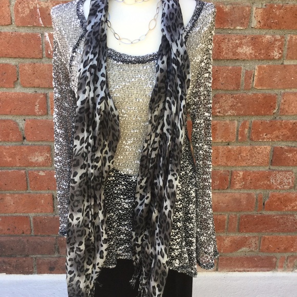 Long sleeve high low front top - Picture 1 of 4
