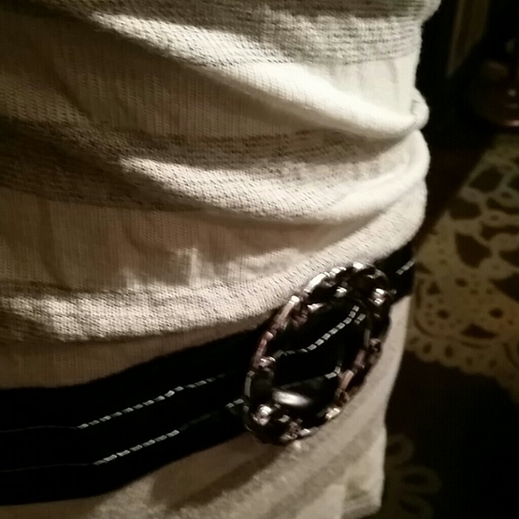 Mint green shirt with faux belt - Picture 2 of 2