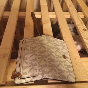 Michael Kors wristlet
