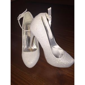 Glittered silver pumps
