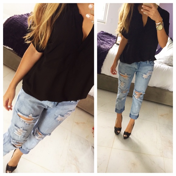 ❌SOLD❌ Black Short Sleeve Placket Blouse