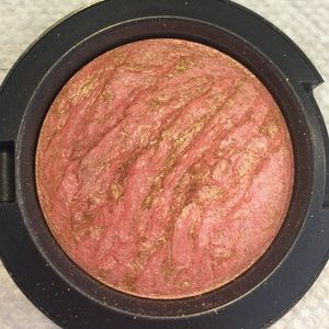 ✨SOLD IN BUNDLE✨ MAC LE Mineralized Blush