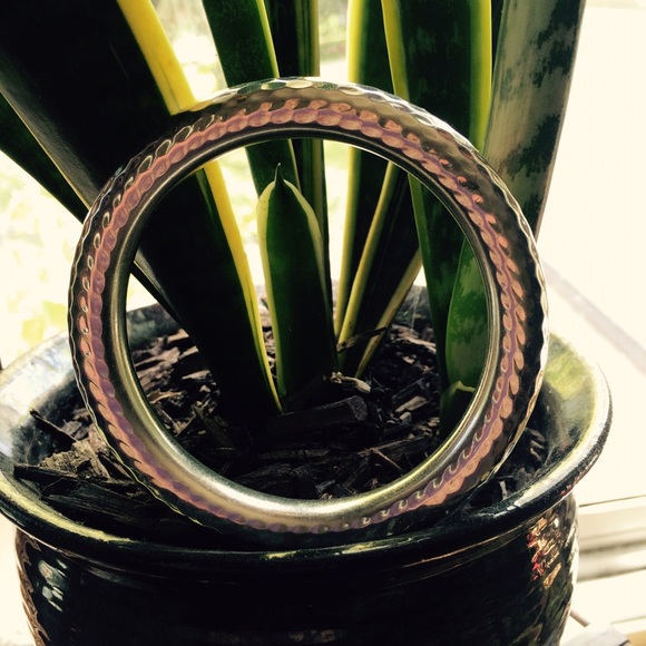 Silpada hammered silver bangle