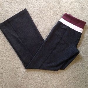 LULULEMON size 4 "Groove Pant".