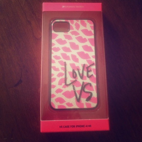 Victoria's Secret iPhone 4s case - Picture 1 of 2