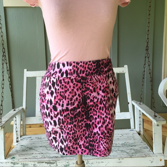 🌟✨HOST PICK🌟✨ cute animal print skirt ✨🌟