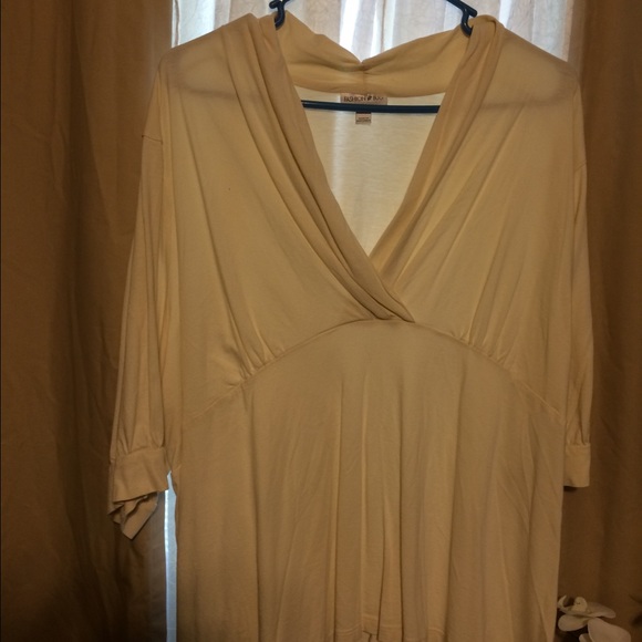 Used plus size 4x  cream color
