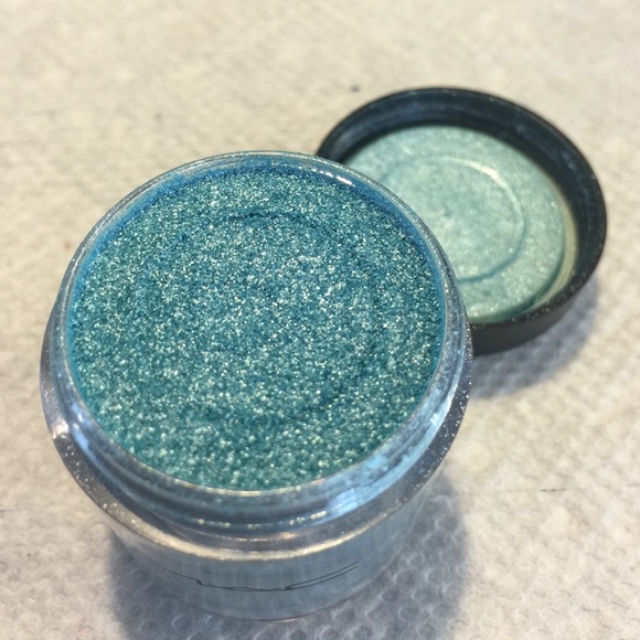 ~ Authentic MAC ~ LE Pigment