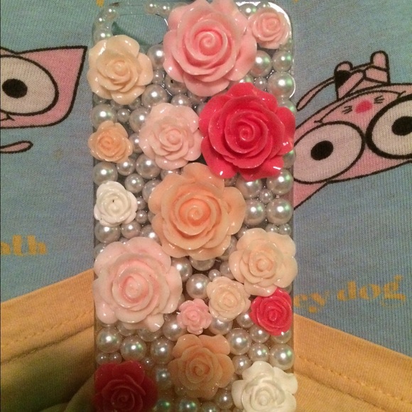 Flower and Pearl iPhone 5/5s phone case