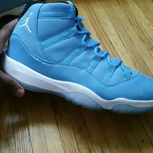Air Jordan Ultimate Gift of Flight Pantone 11 Mens
