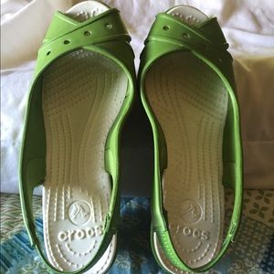 NEW Crocs Open-Toed Heels Summer Green Size 7