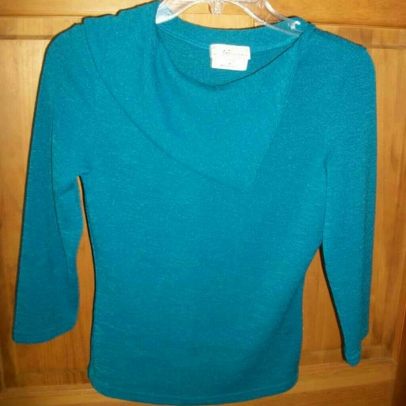 3/4 length top - Picture 1 of 1