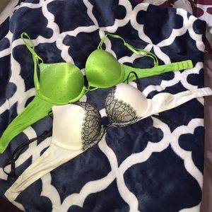 Victoria's Secret Miraculous Plunge Bra