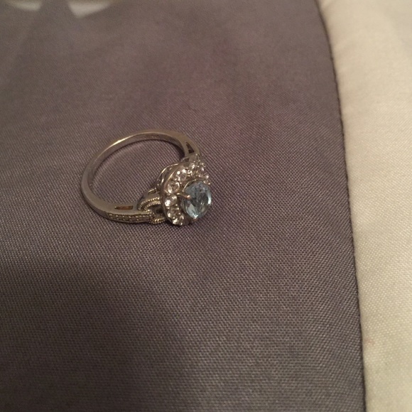 Stealing silver ring💍