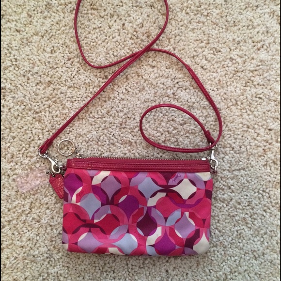 Coach Clutch - small purse - Picture 2 of 3