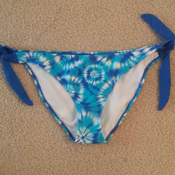 Tie- Dye bathing suit bottom NWOT