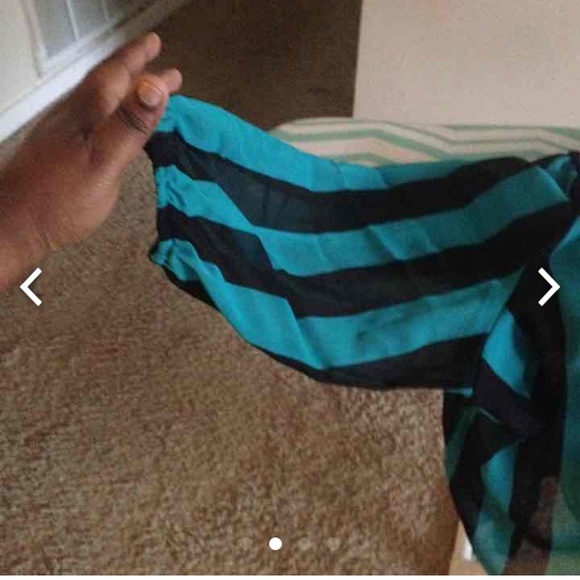 Sheer bow back - Picture 2 of 3