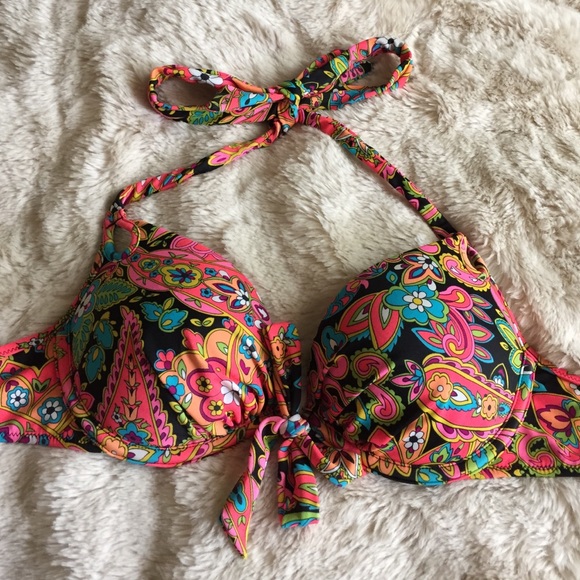 Adorable Victoria's Secret Bikini Top