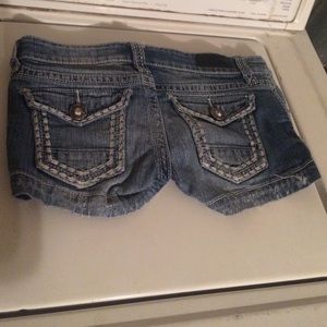 Day trip shorts size 27
