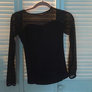Long sleeve spandex net shirt w/ sweet heart line