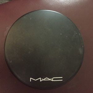 Mac eyeshadow quad used once to swatch